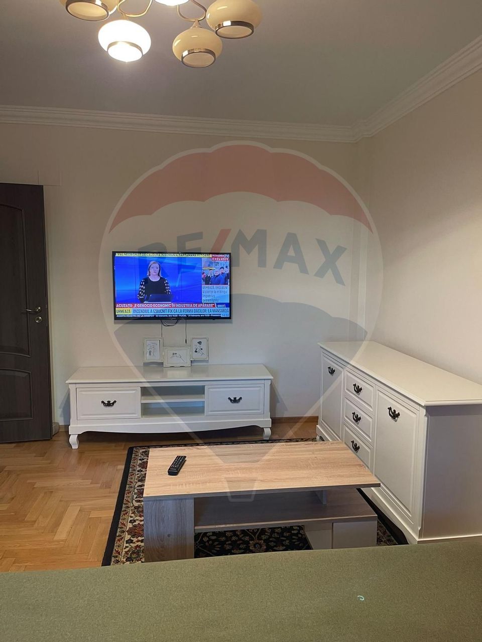 Apartament cu 2 camere de închiriat în zona Central