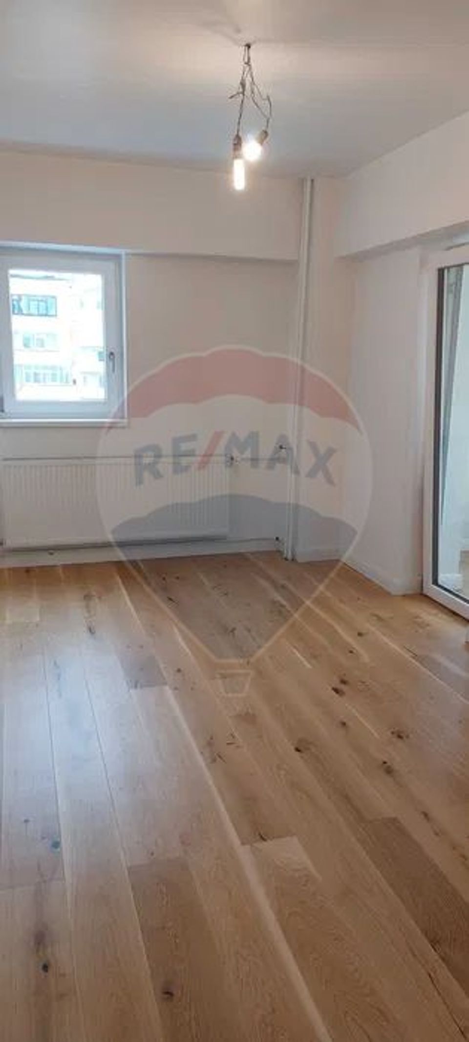 Apartament de vânzare – central Calea Bucuresti -Piata Centrala