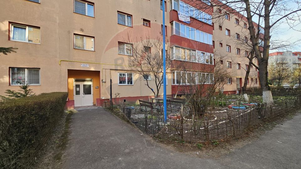 Apartament 3 camere, 2 băi, 2 parcări de vânzare zona Avantgarden 2