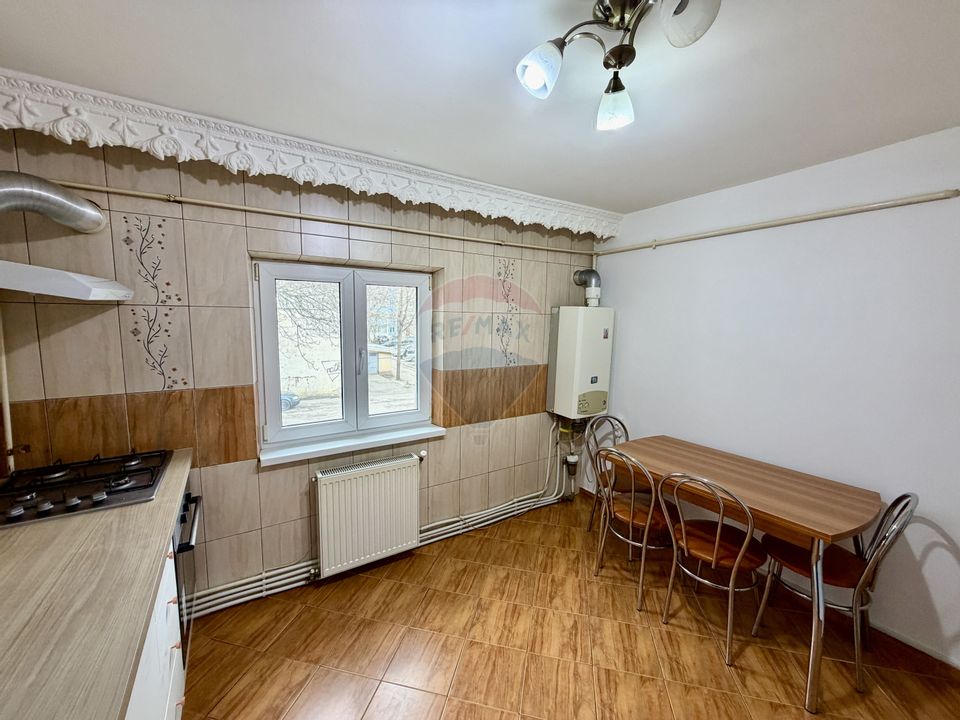 Apartament 3 camere etaj 1