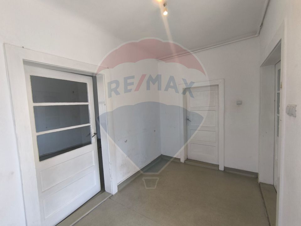 Casă cu 2 camere de închiriat în Gheorgheni