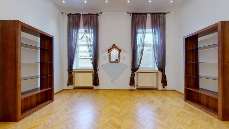 RENTED !! Rent representative offices, downtown, Brasov.