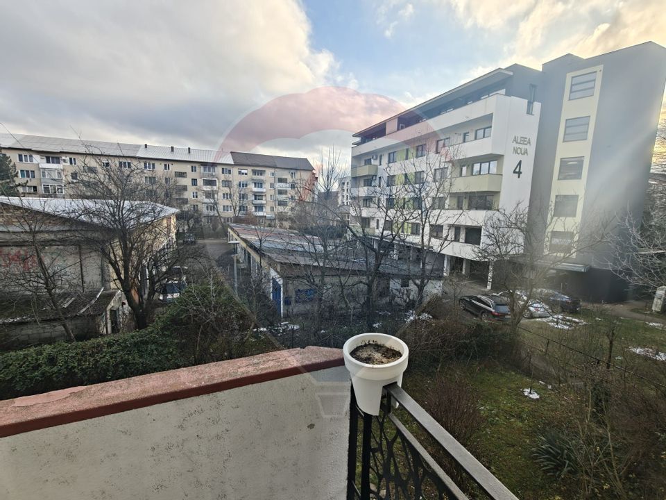 Apartament cu 3 camere de inchiriat Victor Babeș etaj 1