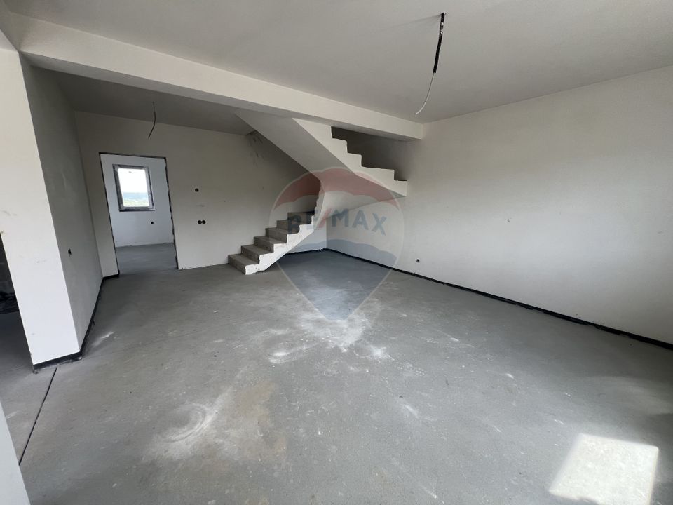 4 room House / Villa for sale, Central area