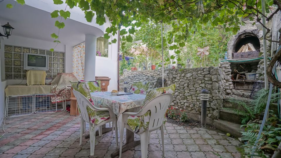 De vanzare vilă cu 5 camere, curte și garaj, în Șchei