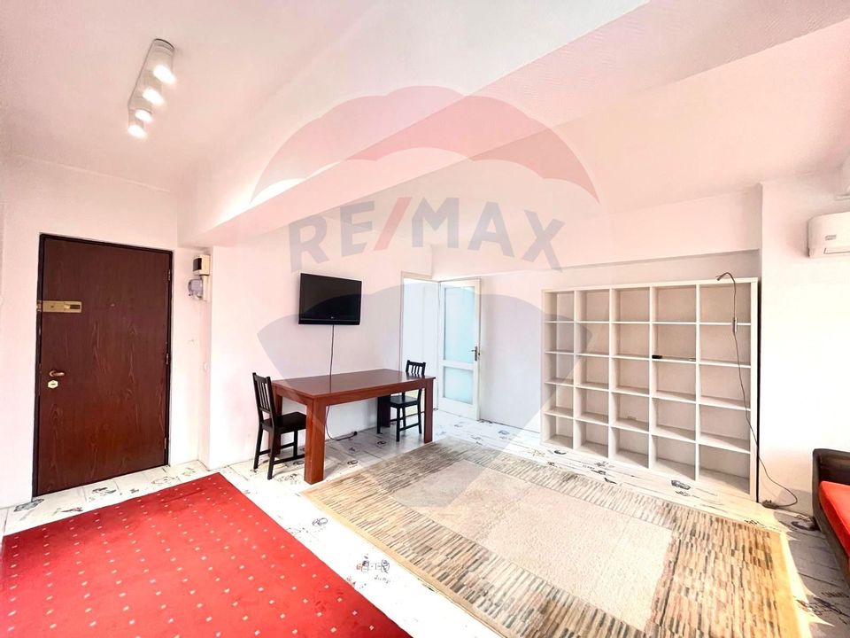 Apartament cu 2 camere de vanzare in Calea Victoriei nr 1