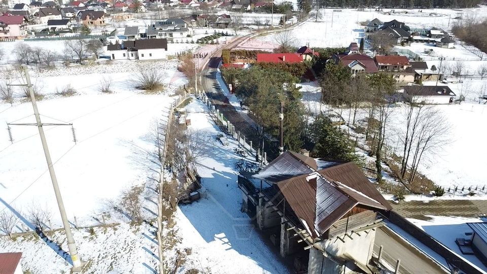Teren intravilan 1081 mp + construcție 230 mp – Gura Humorului,