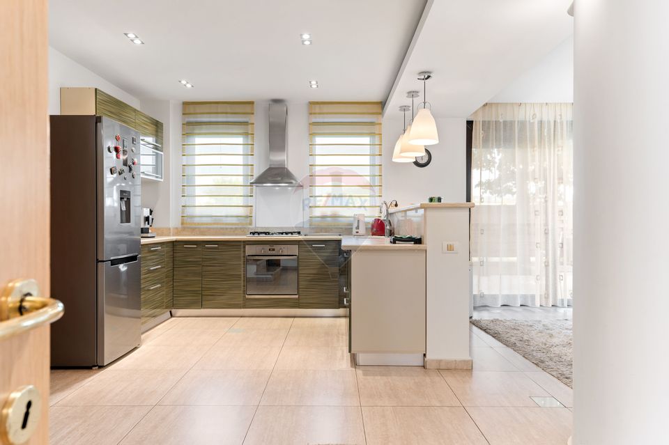 CASĂ / VILĂ PREMIUM DE VÂNZARE ÎN OTOPENI