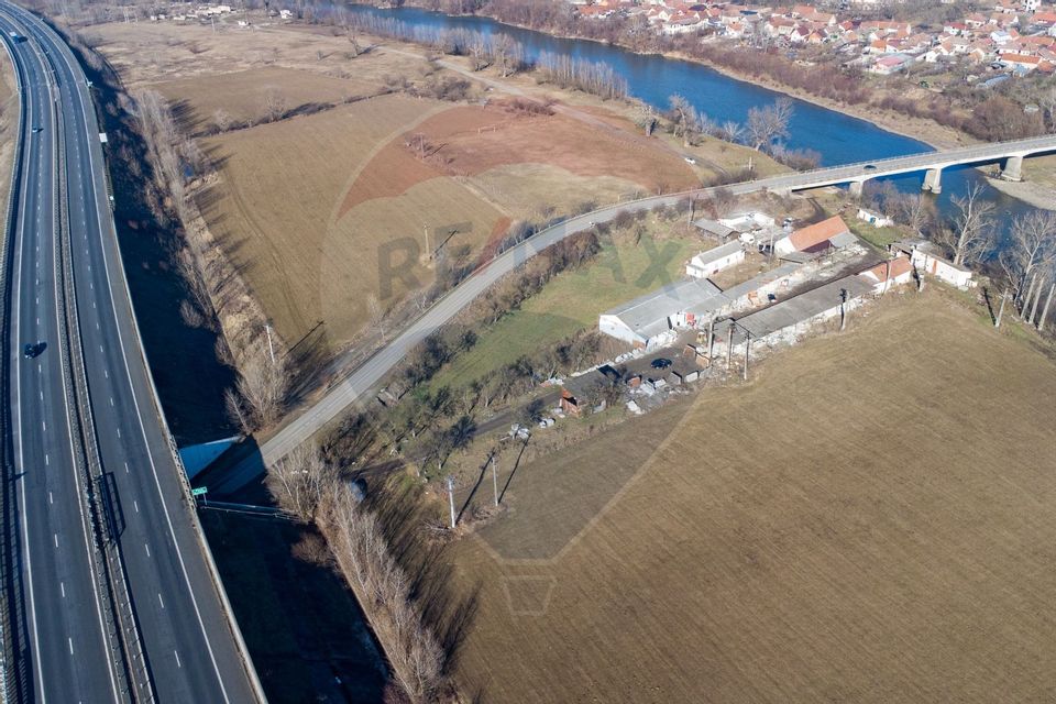 750sq.m Commercial Space for sale