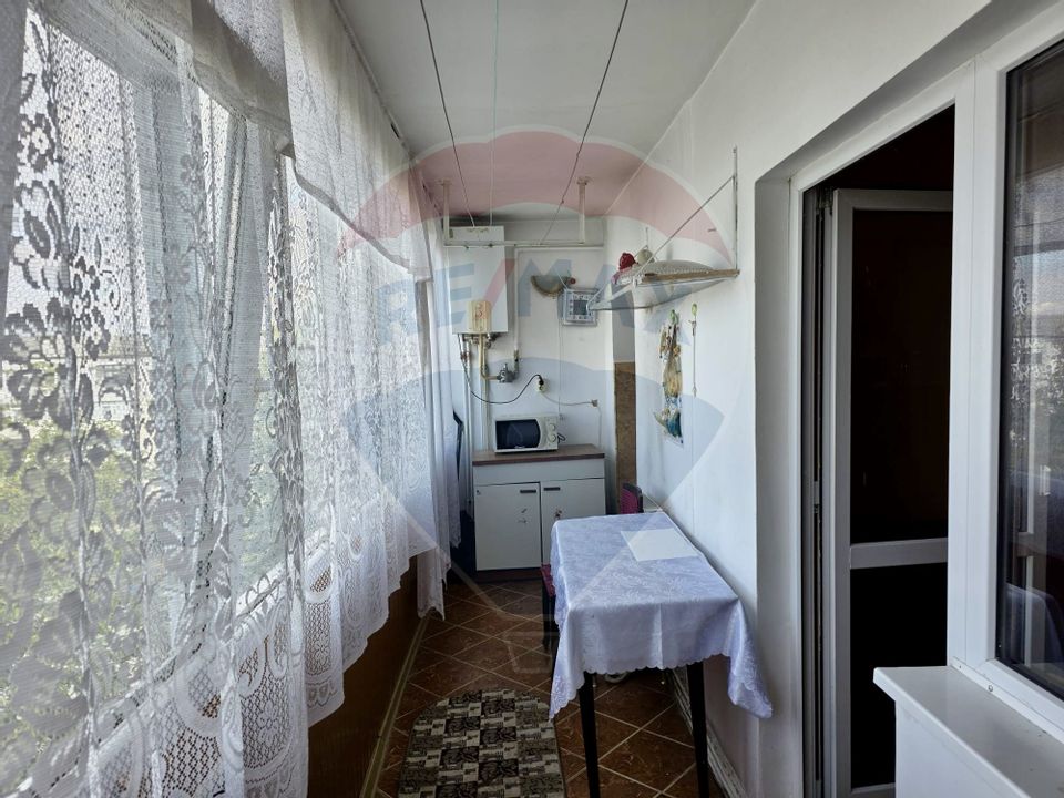 3 room Apartment for sale, Mioritei area