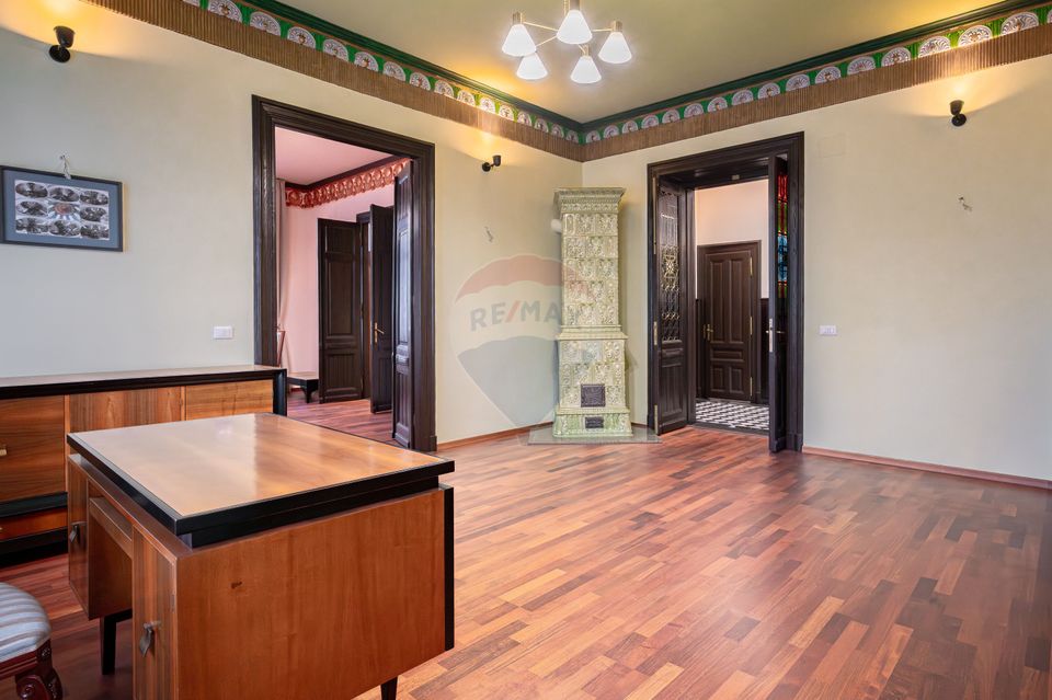 130 sqm Historic Property – Ideal for Living or Office