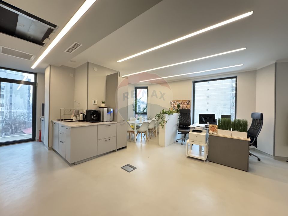 Opportunity - Premium office space in Decebal Area Mixed Building