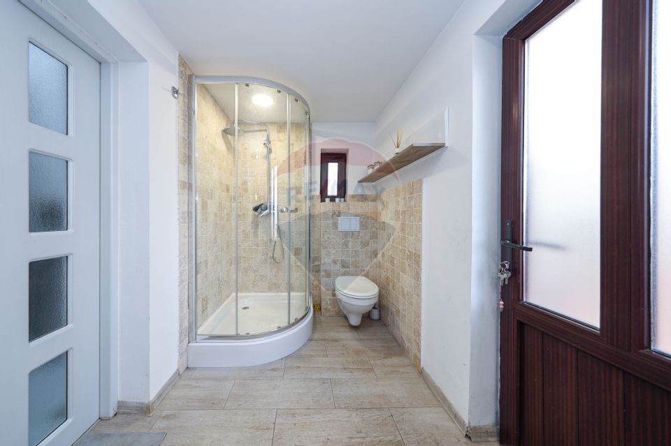 Proprietate deosebita cu spatiu de relaxare si piscina incalzita