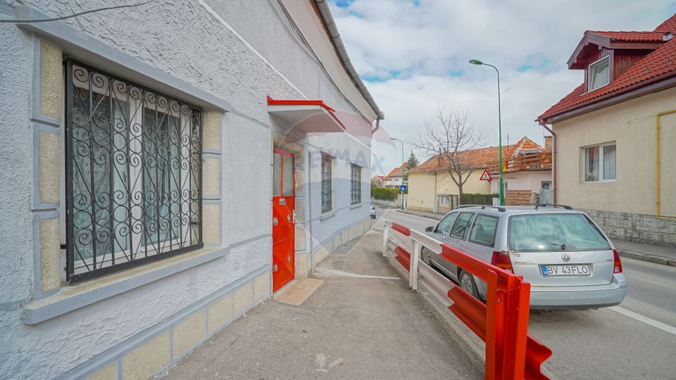 REZERVATA! Casă cu 3 camere, terasă, pod mansardabil, Centrul Istoric