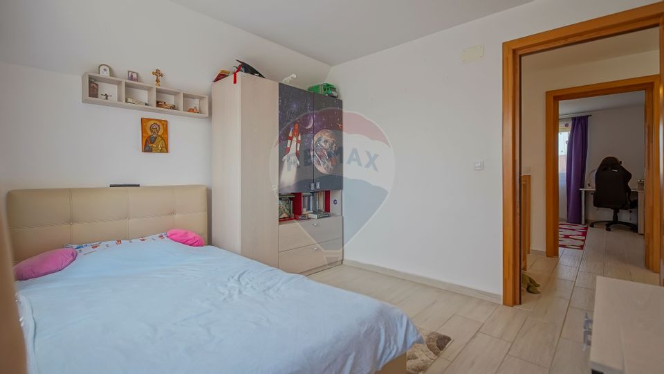 5 room House / Villa for sale