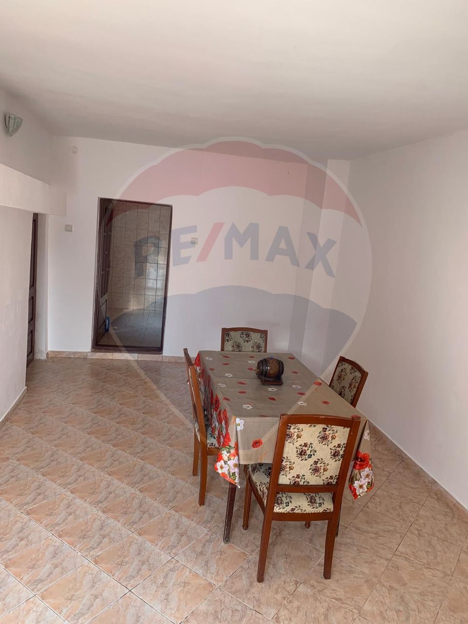 8 room House / Villa for sale