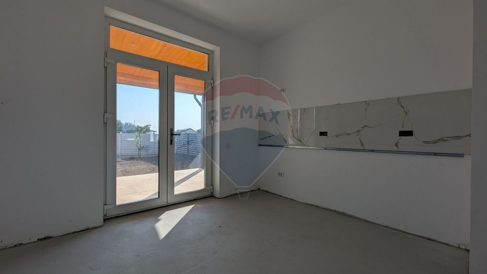 4 room House / Villa for sale