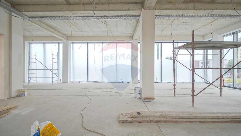 123sq.m Office Space for rent, Central area