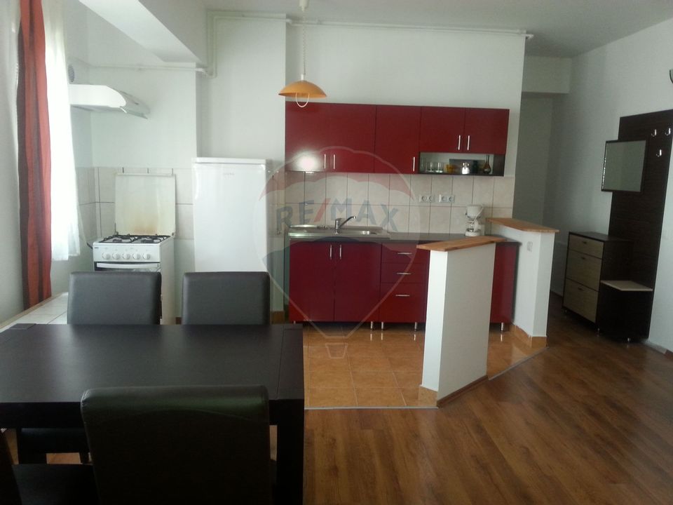 Se vinde apartament cu 2 camere, et.1 in blocul Maestro