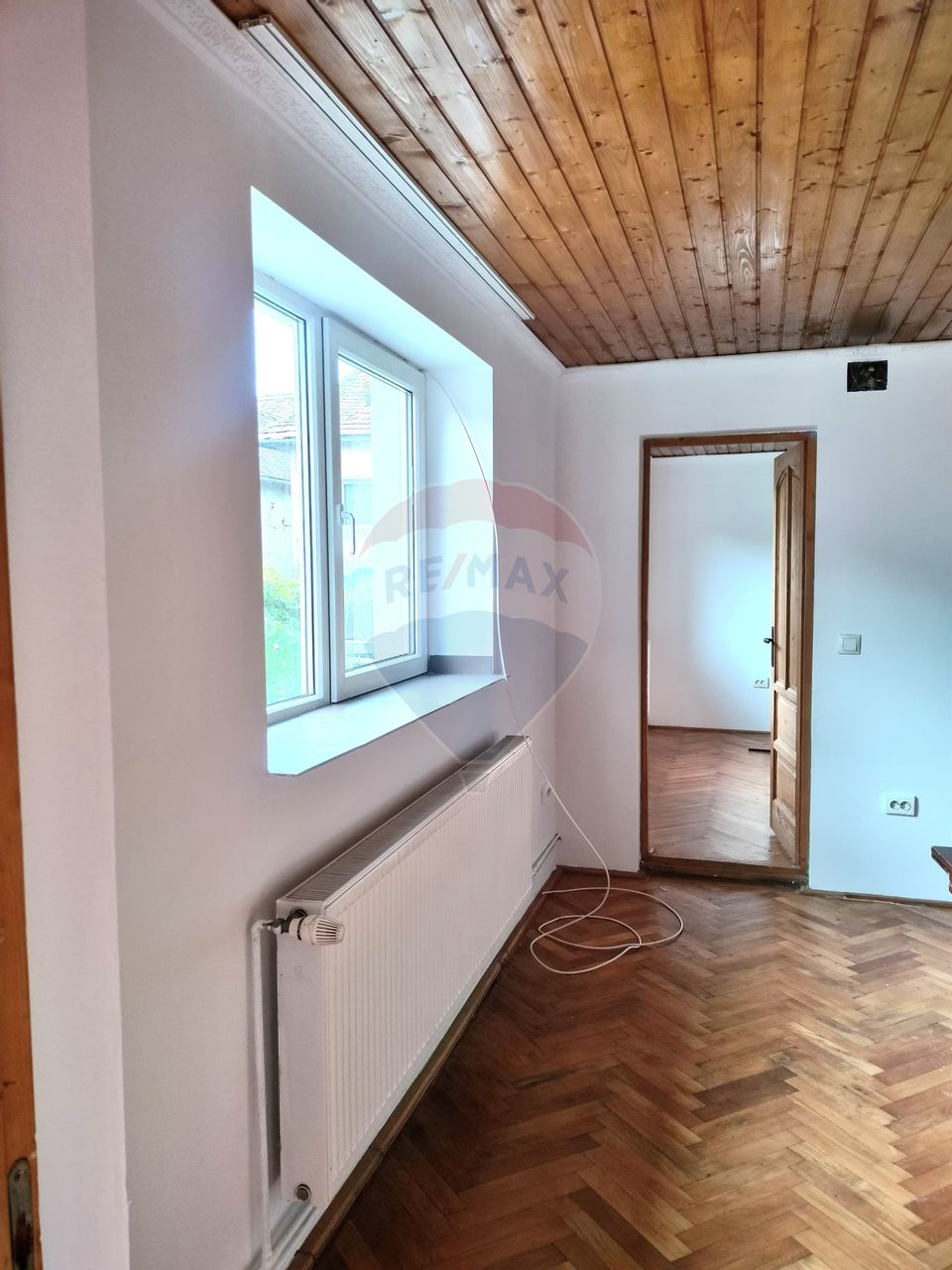 Apartament spațios cu 4 camere, zonă centrală – Sighișoara