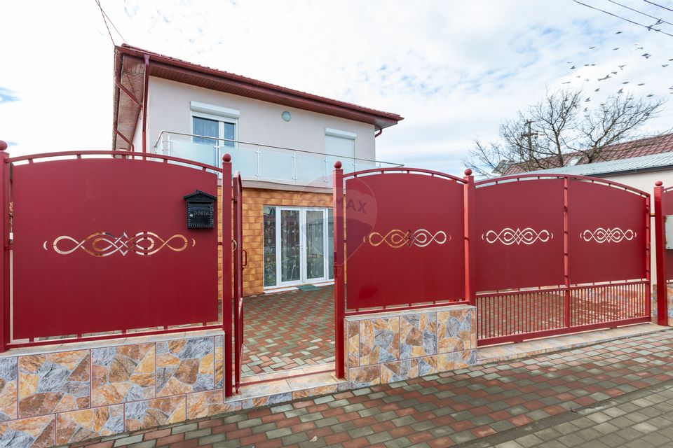 Casă / Vilă cu 6 camere de vânzare