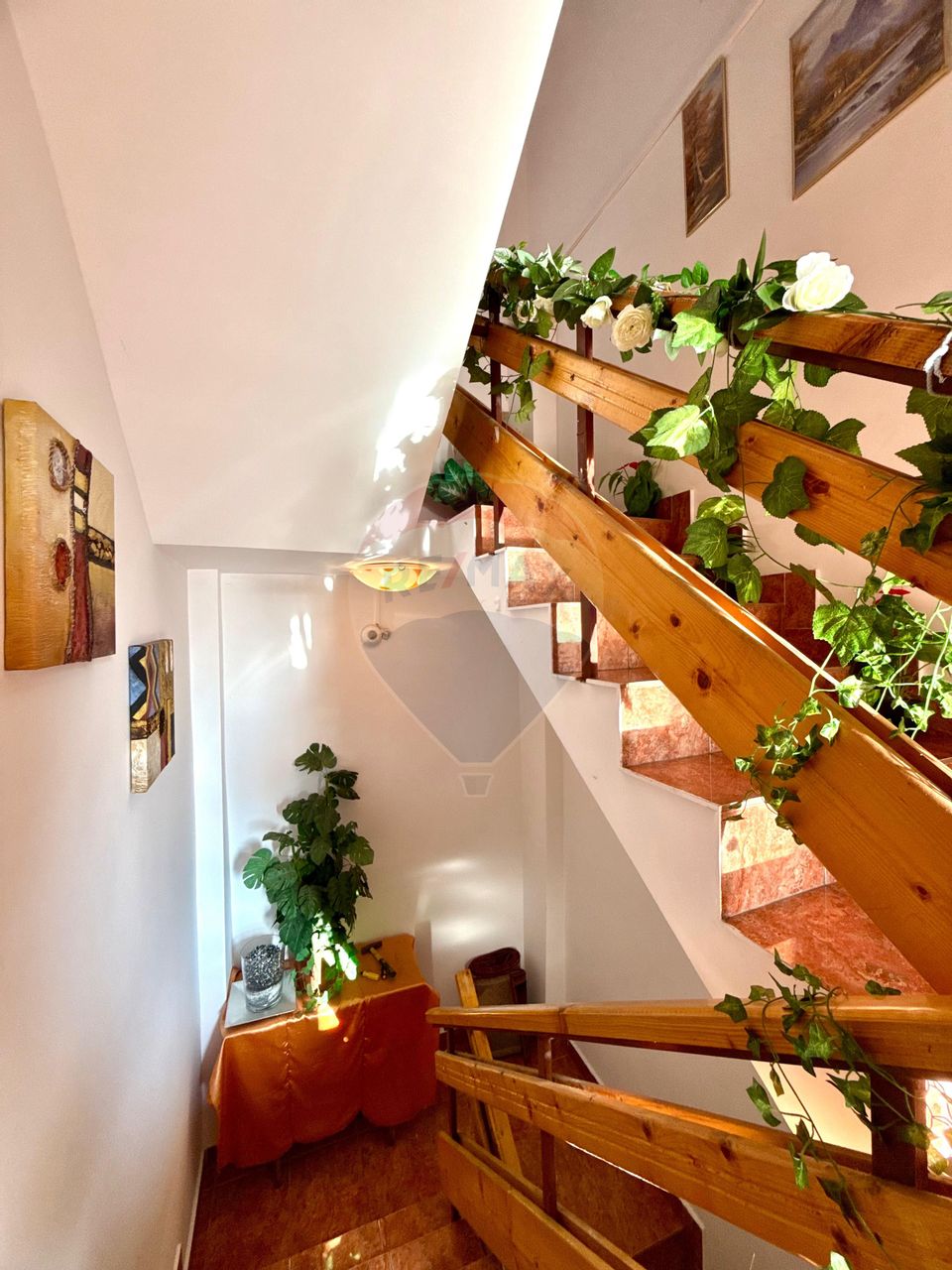 16 room House / Villa for sale, Coiciu area