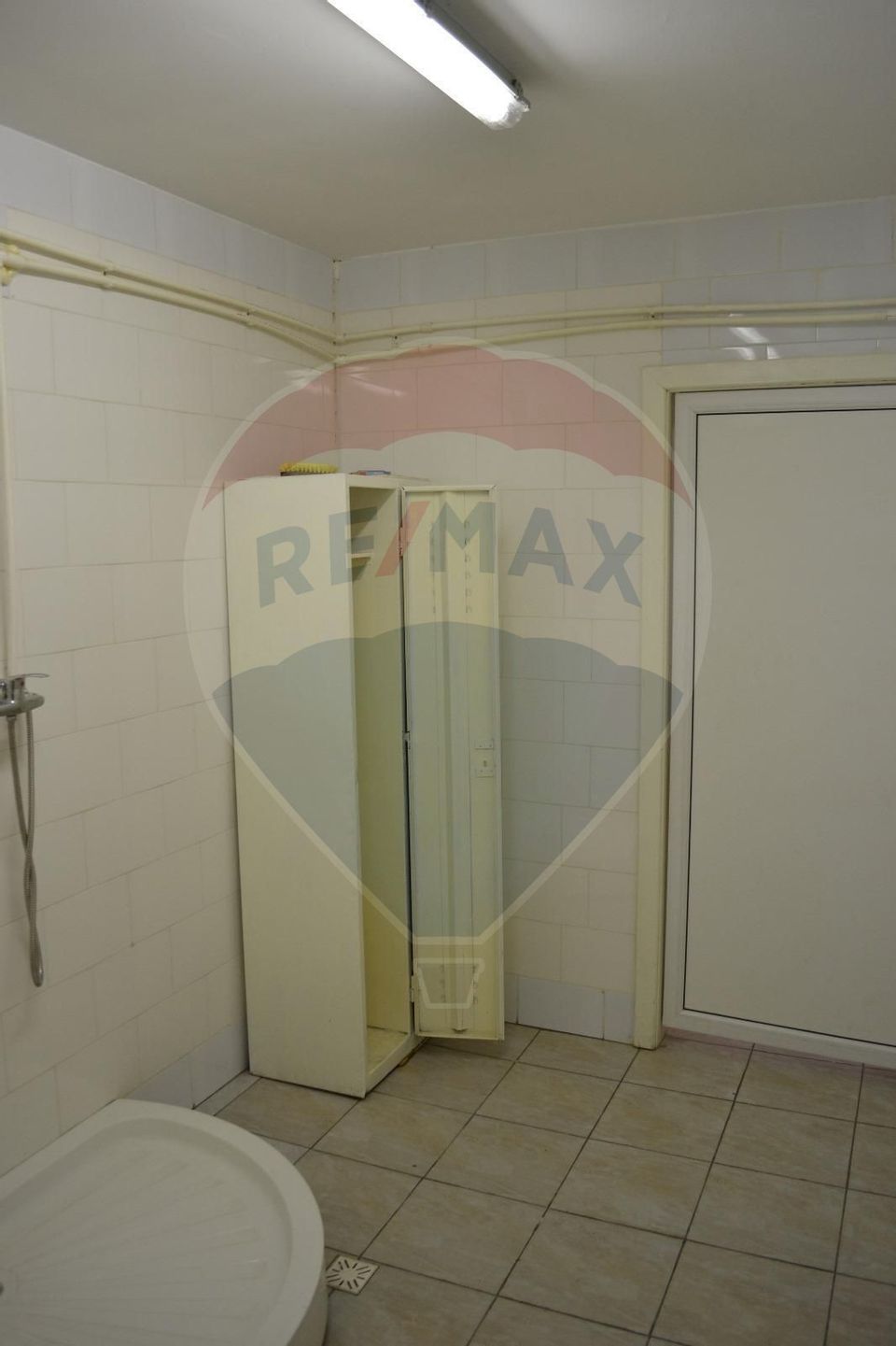 246sq.m Commercial Space for sale