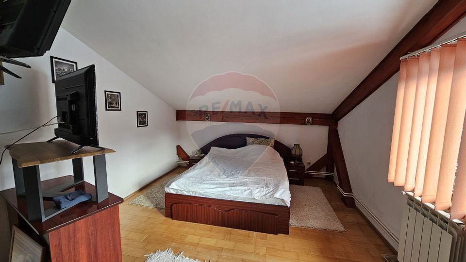Vilă de lux cu 4 camere de vânzare în Câmpulung Moldovenesc, Suceava
