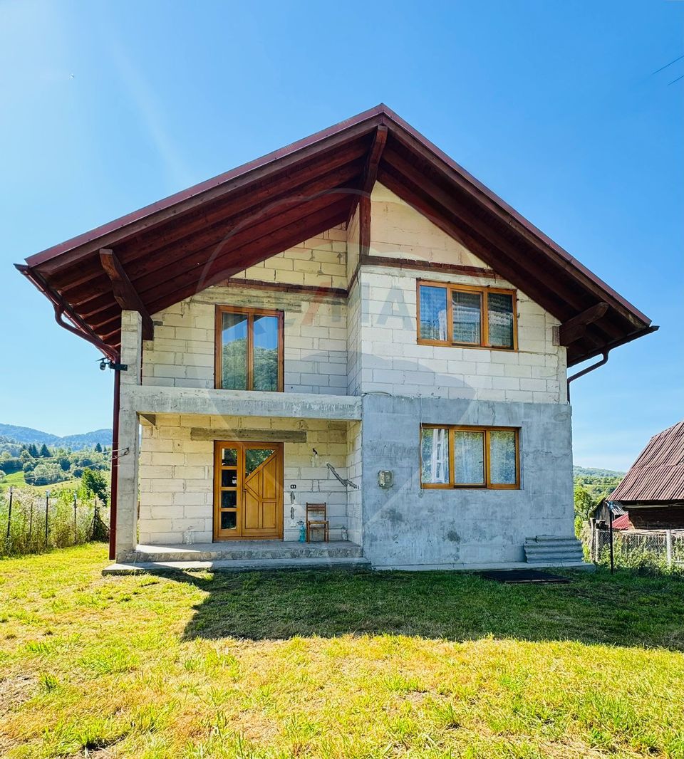 Casă / Vilă cu 5 camere de vânzare