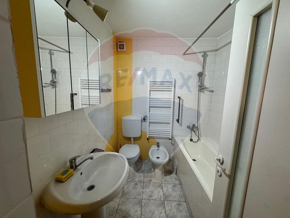 6 room House / Villa for sale, Darmanesti area