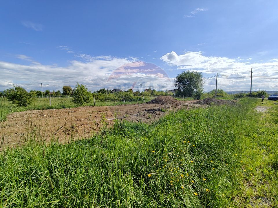 Teren ideal pentru construcție • 600 mp în Săcălășeni