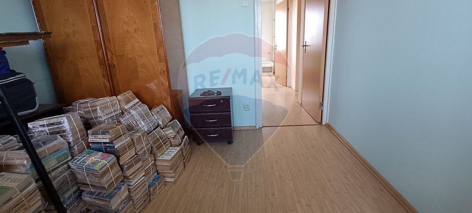 Apartament 4 camere metrou Romancierilor