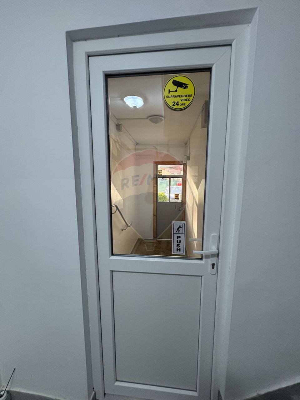 Apartament de vânzare 2 camere central cu vedere la mare