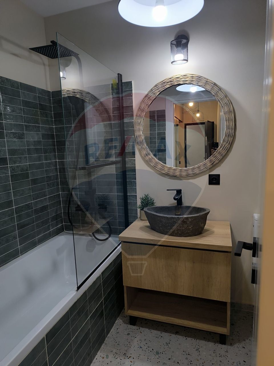 Apartament 3 camere de inchiriat