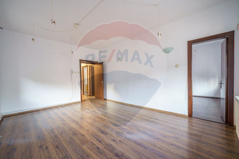 REZERVAT! Apartament cu 3 camere boxa si garaj - Matei Voievod