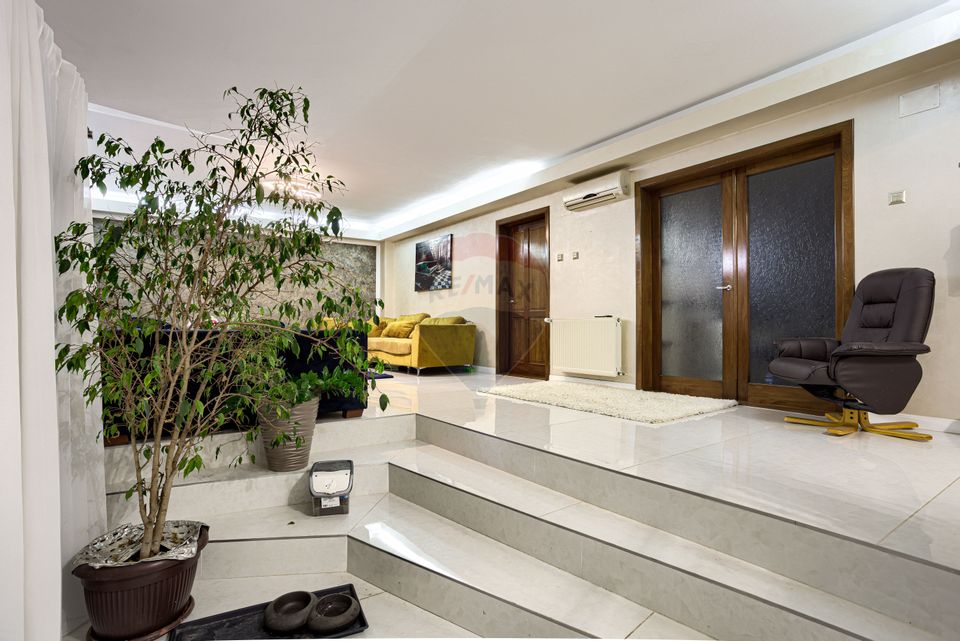 Apartament modern la casa cu 3 camere si balcon Zona Banu Maracine