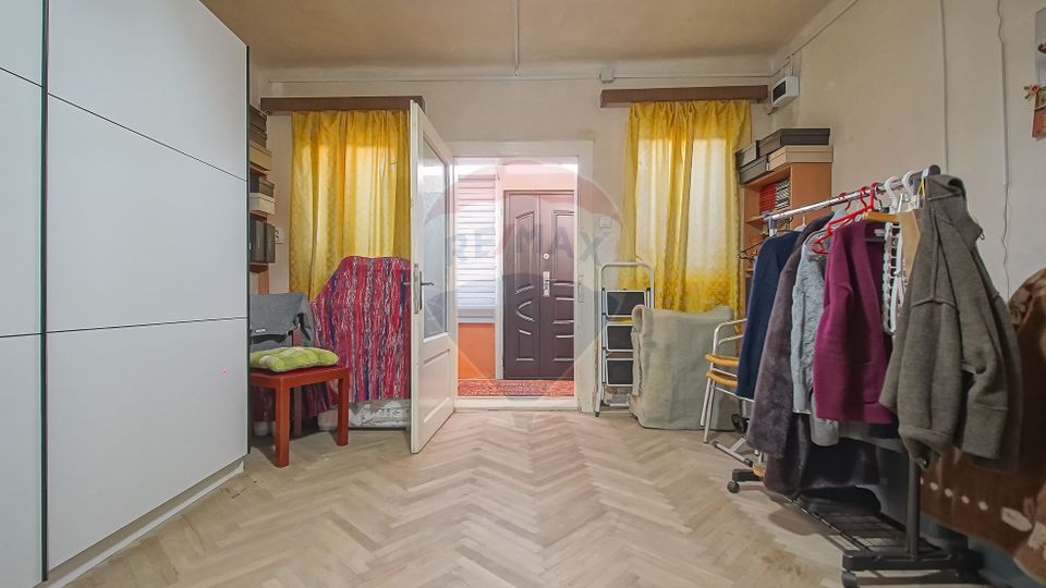 Casă cu două corpuri+teren 230 mp De Vanzare, Strada Carierei, Brașov