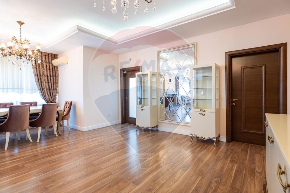 Penthouse de vanzare in Mamaia vedere frontala lac si marea Neagra