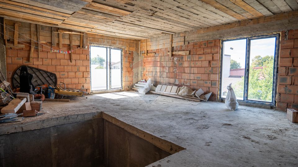 Vanzare duplex P+1+2 retras