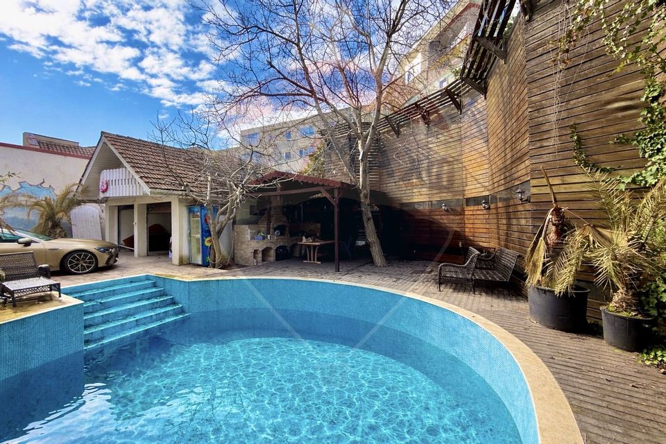 8 room House / Villa for sale, Stadion area