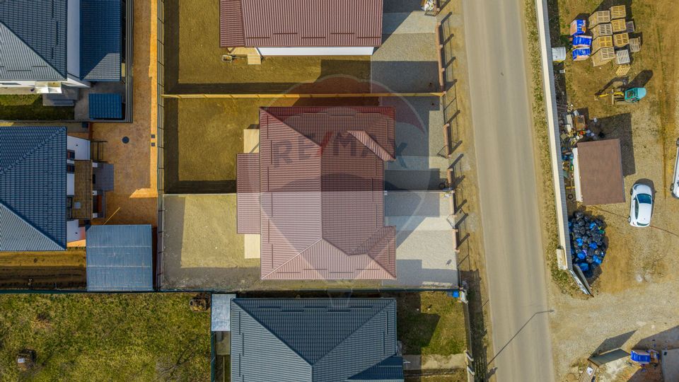 4 room House / Villa for sale