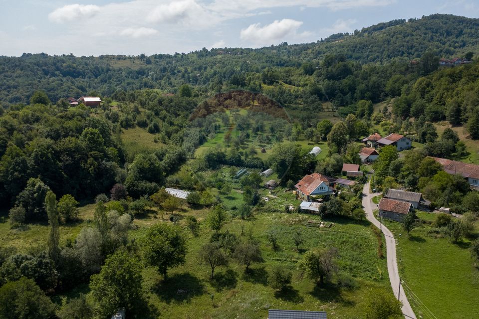 Casă / Vilă cu 10 camere amplasate in 2 corpuri de cladire de vanzare