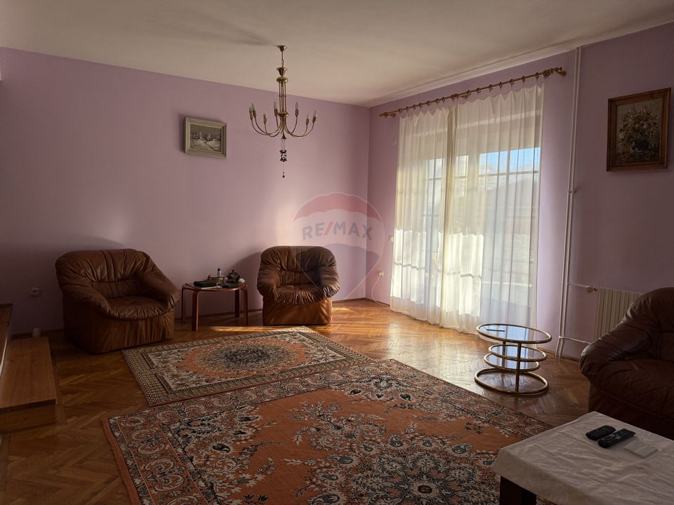 Casa pe strada Caisilor in Bacau de INCHIRIAT - ULTRACENTRAL -