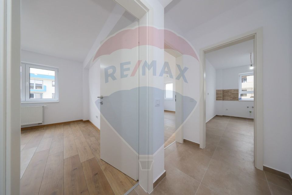 3 room Apartment for sale, Tractorul area