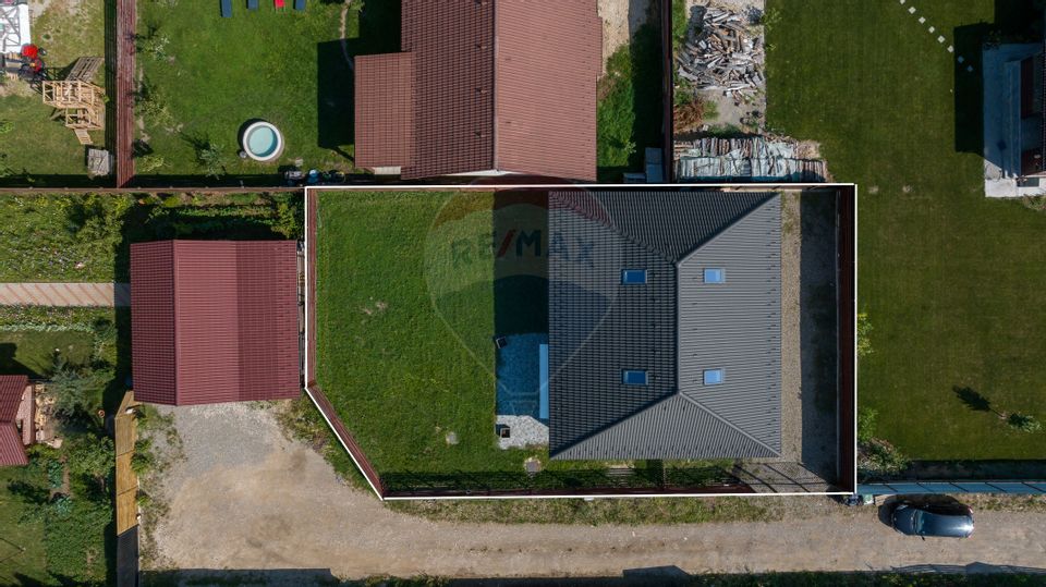 Refugiul tău de lângă Brașov – Casă P+M în cartierul Izvor, Tralungeni