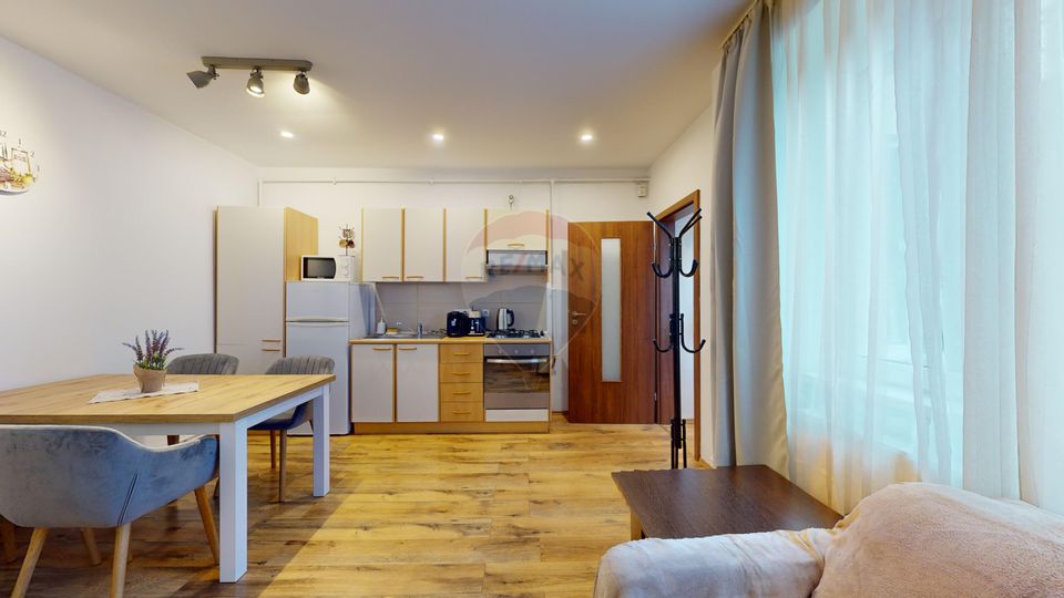 Apartament Modern cu 3 Camere în Centrul Istoric al Brașovului