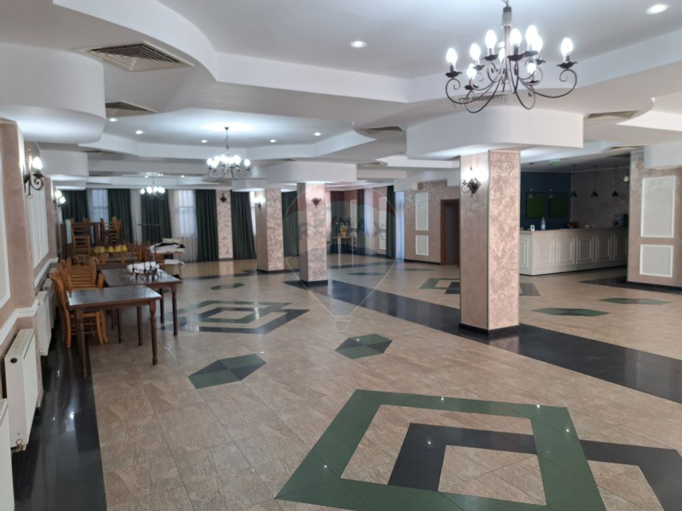 Spațiu de închiriat semicentral, 600 mp