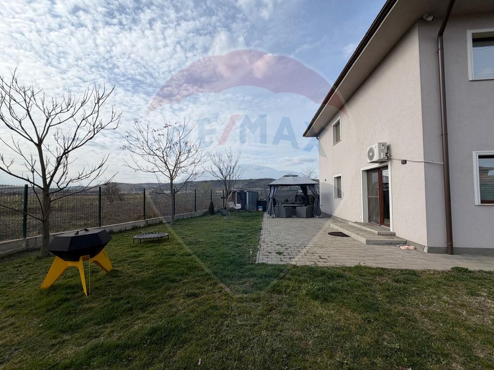 Casă individuală de vânzare în Apahida - construcție nouă, la cheie