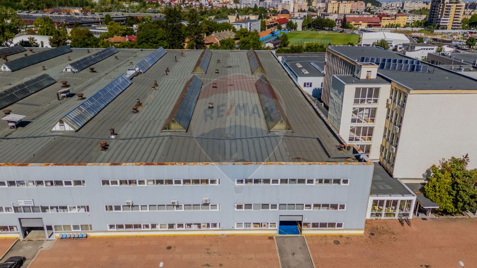 Hala 1870 mp, Parcare, Pod rulant 18 T