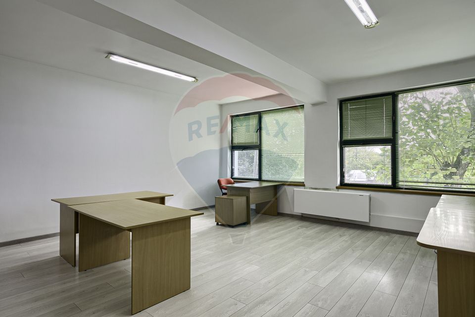 38sq.m Office Space for rent, Gradiste area